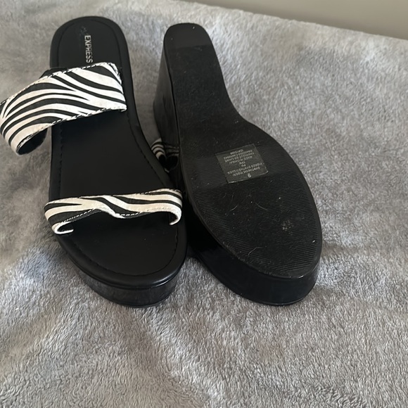 Zebra Express wedge sandals - Picture 3 of 3
